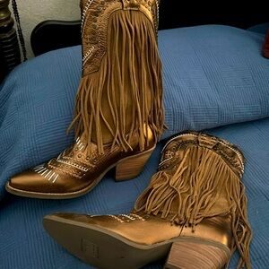 Dingo Brown Fringed Heeled Boots